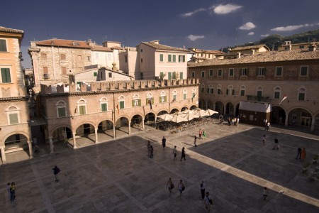 piazza del popolo Ascoli Piceno